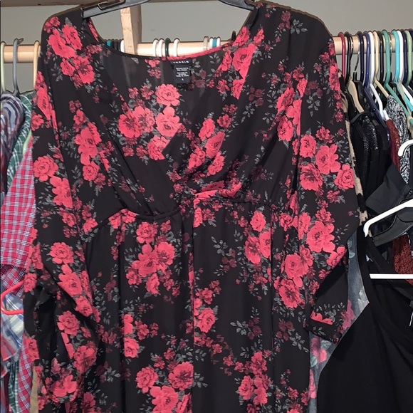 Torrid Hi-Lo Surplice top sz 3 - Picture 6 of 10